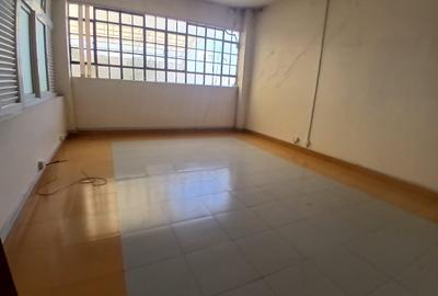 10,000 ft² Warehouse with Parking in Mombasa Road