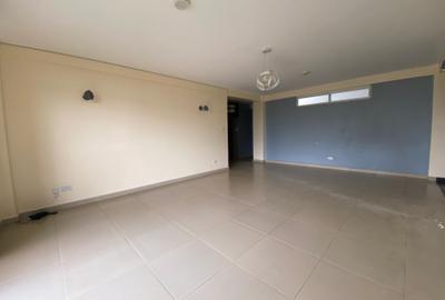 3 Bed Apartment with En Suite at Kindaruma Road