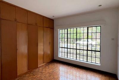 5 Bed House with En Suite in Gigiri - 3