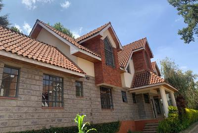 4 Bed House with En Suite in Lavington