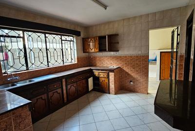 3 Bed Apartment with En Suite at Kileleshwa