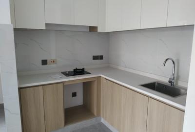 2 Bed Apartment with En Suite in Lavington