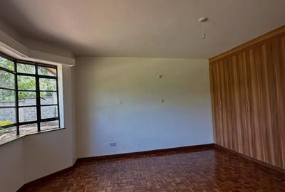 5 Bed House with En Suite in Karen - 3