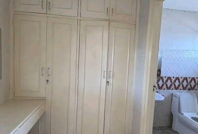 3 Bed Apartment with En Suite at Oledume Road