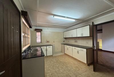 4 Bed Townhouse with En Suite in Kileleshwa