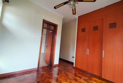 4 Bed House with En Suite in Runda - 3