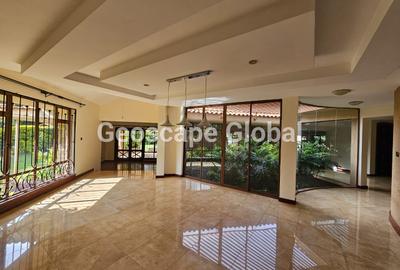 5 Bed House with En Suite in Runda - 3