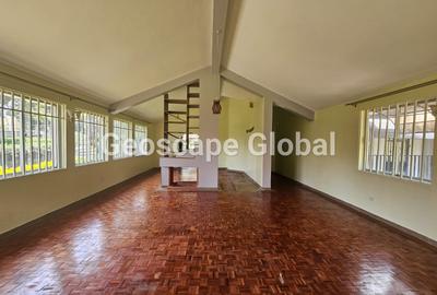 5 Bed House with En Suite in Nyari - 2