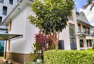4 Bed Townhouse with En Suite in Lavington