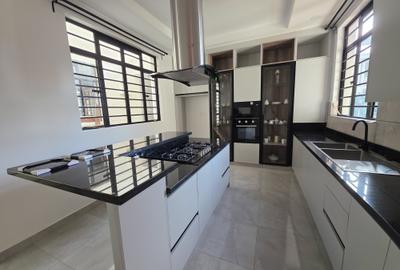 4 Bed Townhouse with Staff Quarters in Membley