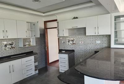 4 Bed House with En Suite at Runda - 3