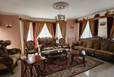 7 Bed House with En Suite in Thome