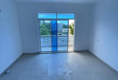 1 Bed Apartment with En Suite at Links Road