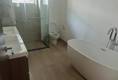 4 Bed Townhouse with En Suite at Two Rivers - 3