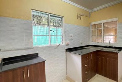 5 Bed Townhouse with En Suite in Rosslyn