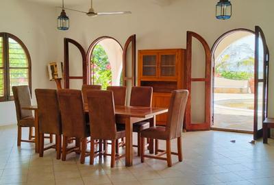 4 Bed Villa with En Suite in Watamu