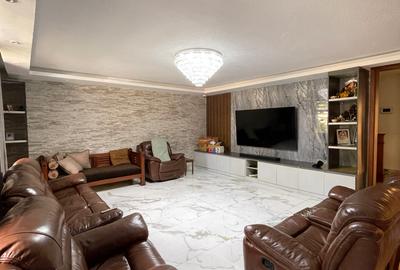 6 Bed Townhouse with En Suite in Lavington