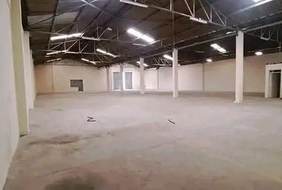 2,210 ft² Warehouse with Parking in Ruiru - 2