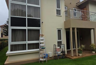 4 Bed Townhouse with En Suite at Iguta - 4