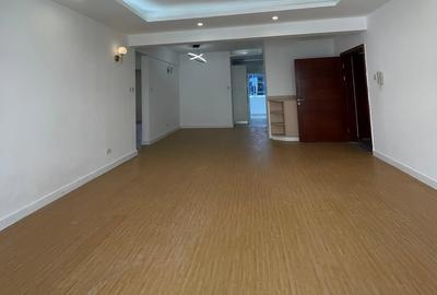 3 Bed Apartment with En Suite at Hatheru Road - 3