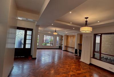 5 Bed Townhouse with En Suite in Lavington - 2