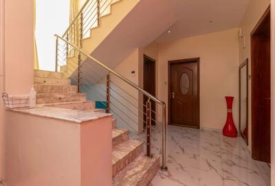 5 Bed Villa with En Suite in Lavington