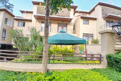 5 Bed Townhouse with En Suite at Lavington Green