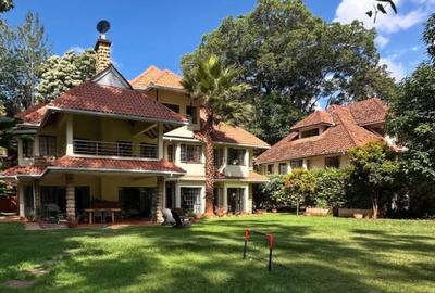 5 Bed Townhouse with En Suite in Rosslyn