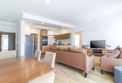 3 Bed Apartment with En Suite in Kilimani - 2
