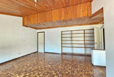 5 Bed House with En Suite in Loresho - 3