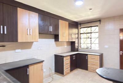 5 Bed Townhouse with En Suite at Kaputei Gardens - 4