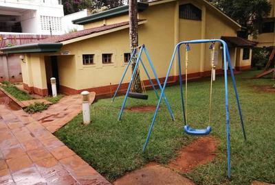 4 Bed House with En Suite in Spring Valley - 3