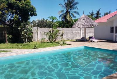 4 Bed House with En Suite at Casuarina