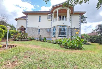 6 Bed House with En Suite in Runda