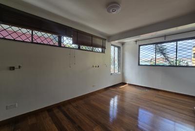 5 Bed House with Staff Quarters in Lavington - 4