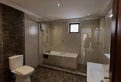 5 Bed Townhouse with En Suite at Kanjata Road - 4