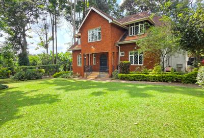 5 Bed Townhouse with En Suite in Rosslyn