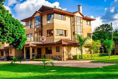 5 Bed Townhouse with En Suite at Lavington