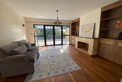 5 Bed House with En Suite in Runda - 3