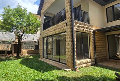 6 Bed Townhouse with En Suite at Lavington Green - 3