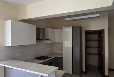 4 Bed Apartment with En Suite at Parklands - 2