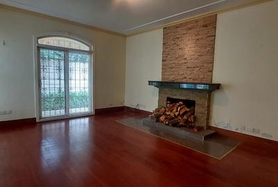 5 Bed House with En Suite in Kitisuru - 2