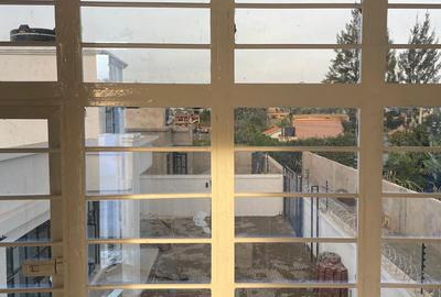 4 Bed House with En Suite in Ruiru - 2