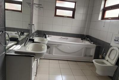 4 Bed Apartment with En Suite at Parklands - 2