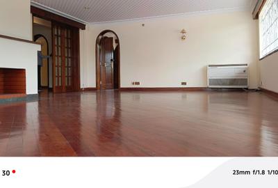 10 Bed Townhouse with En Suite in Lavington - 4