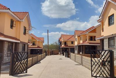 4 Bed Townhouse with En Suite at Rimpa