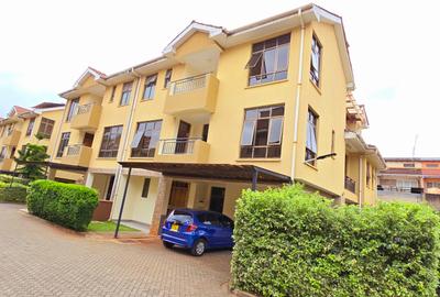 5 Bed Townhouse with En Suite at Lavington Green - 4