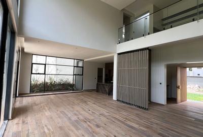 5 Bed Townhouse with En Suite in Runda - 4