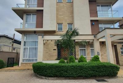 4 Bed Townhouse with En Suite at Lavington