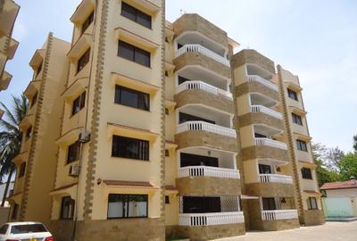 3 Bed Apartment with En Suite at Jamuhuri Road